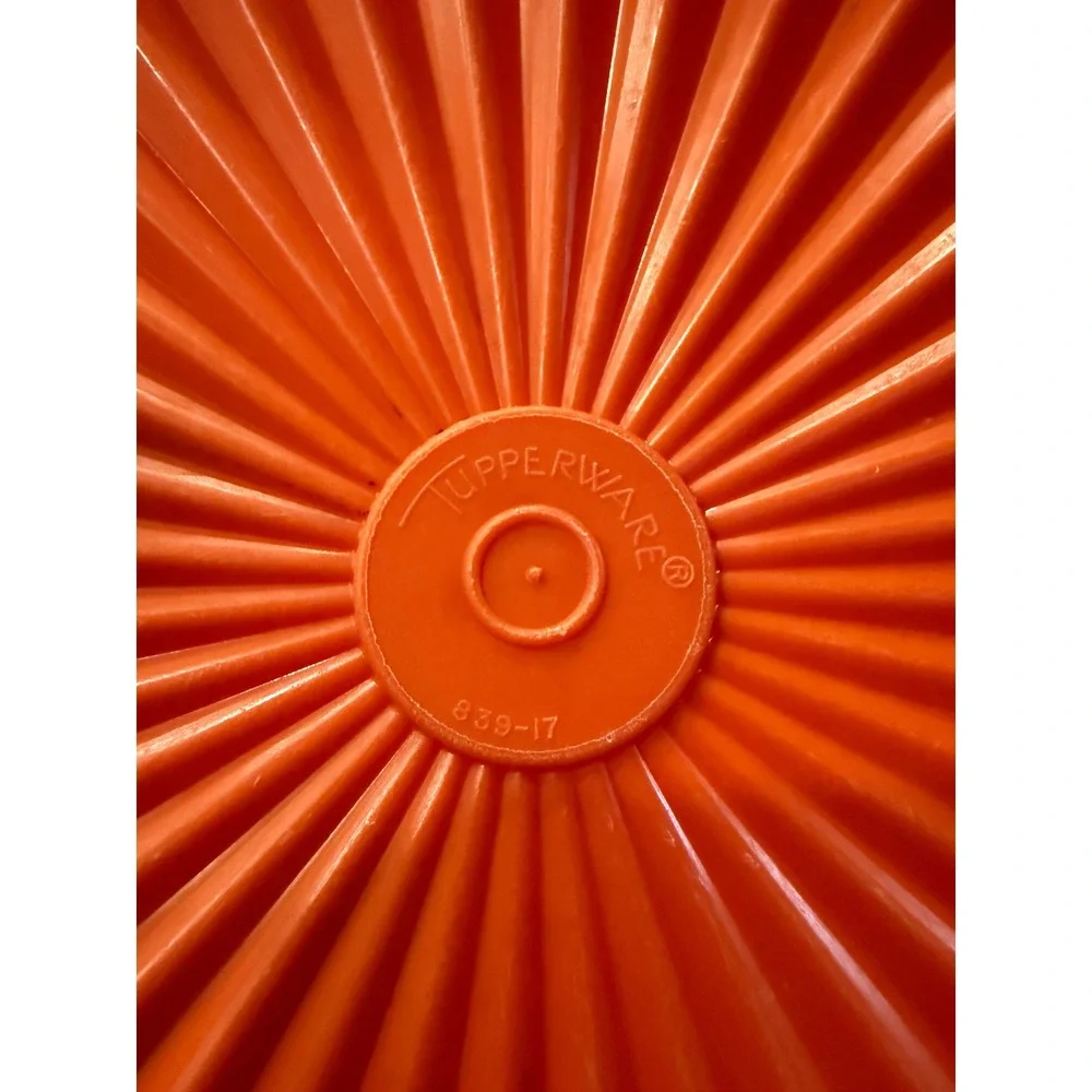Vintage Tupperware Orange Servalier Sunburst Lid Replacement 839-17 7.5 Inch
